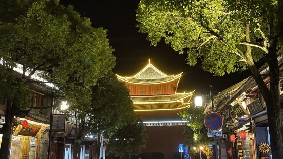 巍山为中国历史文化名城，同时也是南诏国的发祥地。始建于元代的