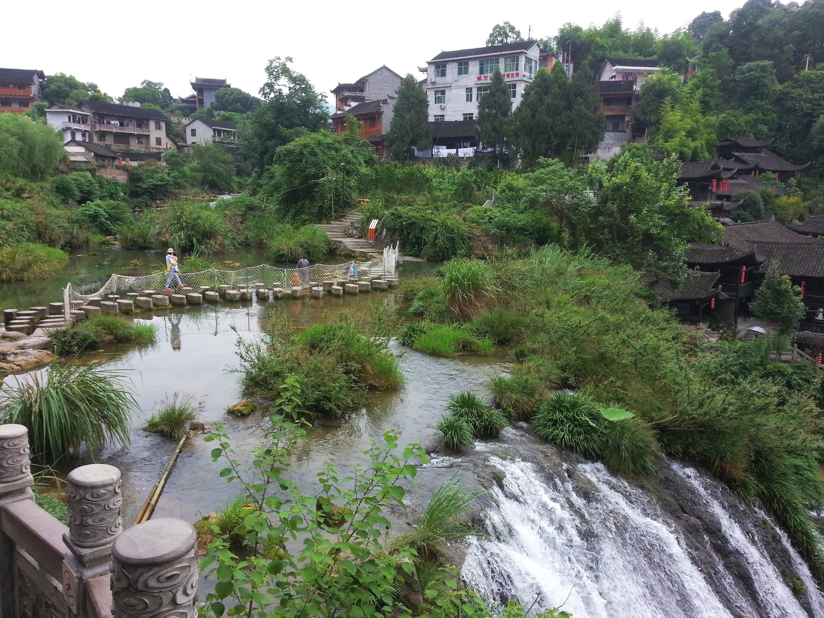 芙蓉鎮　全長・公開版 芙蓉鎮大瀑布門票【2025】- 預約、開放時間、評論及資訊| Trip.com