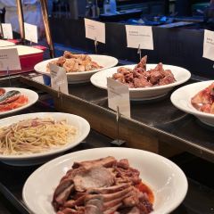 青島海爾洲際飯店·品香苑吃到飽廳張用戶圖片