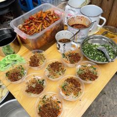 WEI SHAN XIAO CHI JIE User Photo