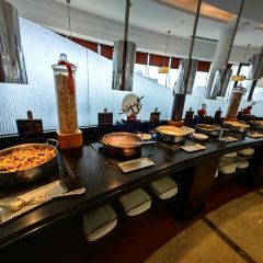 LAKE-VIEW REVOLVING RESTAURANT 여행 사진