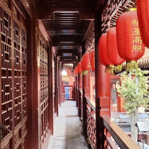 Shanghai Qinci Yangdian Taoist Temple (South Gate)
