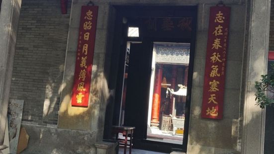 澳门的庙宇同质化比较突出，但是这座莲峰庙给人耳目一新的感觉。