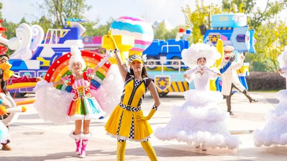 hua qiao cheng qi qu tong nian qin zi le yuan - song lin tong hua