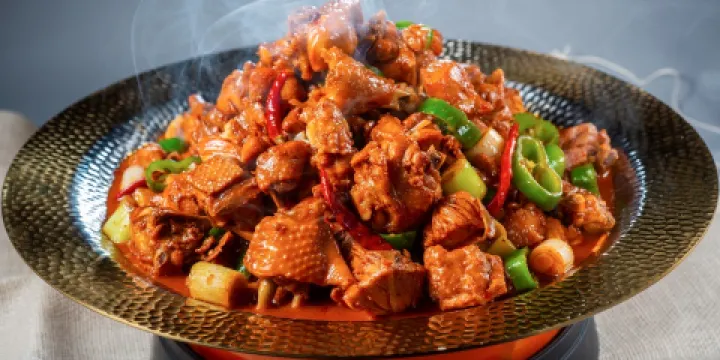 儉樸寨小公雞·大盤雞·新疆菜（烏魯木齊東路店）