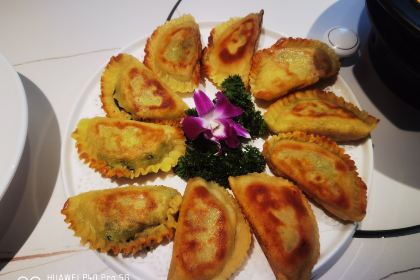 兰山手抓·开锅羊肉养生茶餐厅