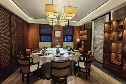 严道釜黑砂宴文化餐厅