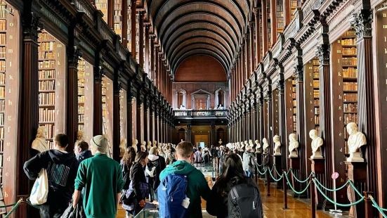 Trinity College Dublin  🇮🇪 &