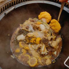 雪胖子东北铁锅炖美食餐厅(雪山路店) User Photo
