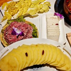 田村·酸汤鲜牦牛肉火锅(嘎玛贡桑店) User Photo