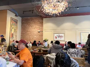 Noah's Kitchen
