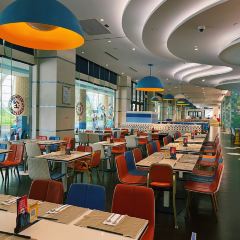 Emperor Penguin All Day Dining User Photo