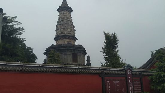 广惠寺是我来到正定古城见到的第1个寺庙，他也是离正定古城南门