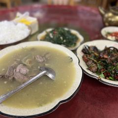 思玉更牛汤锅店 User Photo