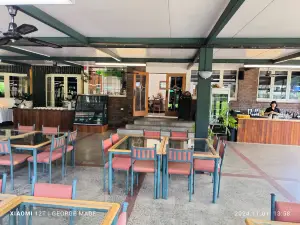Gail's of Tamahere