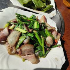 御食坊川菜馆·牦牛野菌砂锅汤 User Photo