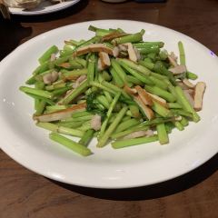 NAN HE TONG User Photo