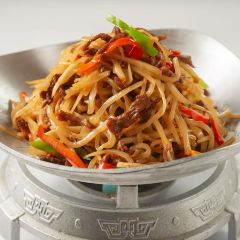 俭寨小公鸡新疆菜·大盘鸡·烧烤(云通店) User Photo
