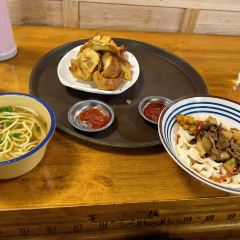Yibire Steamed Buns Restaurant 여행 사진