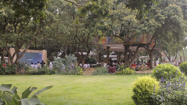 li wan ye she ying di