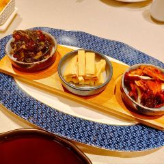 东海滙舟山海鲜(南京西路店) User Photo