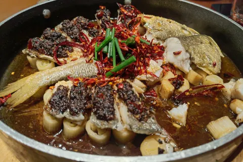 XIAOHUANGYU IN TUWEIMEI
