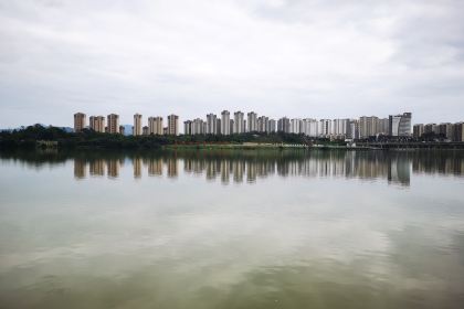 于都贡果坊水果店