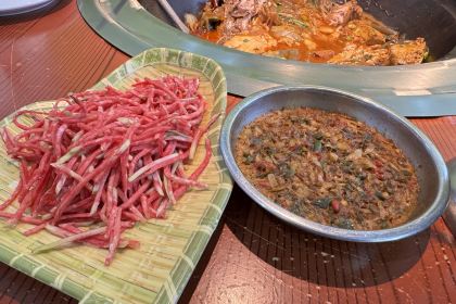 锅掌门柴火铁锅炖(红旗大街店)