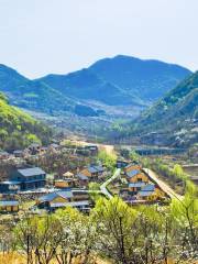 Xiangya (Elephant Tusk) Mountain