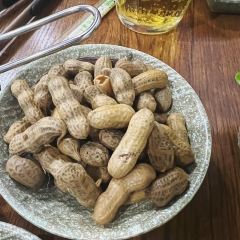 小酒馆主题烤肉(横店分店) User Photo