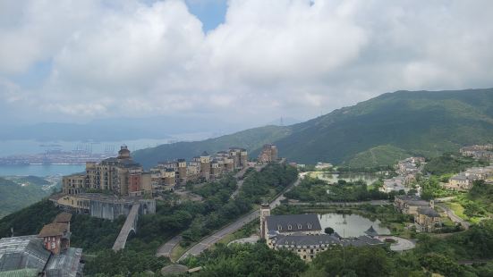 曾几何时东部华侨城这边也是很多人首选的娱乐的场所，但是随着这