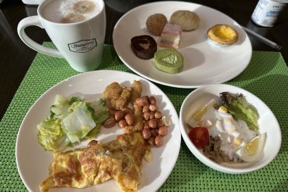 希尔顿欢朋自助餐厅(中鼎大厦店)