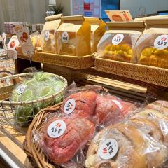 多旗烘焙工坊(南韩店) User Photo