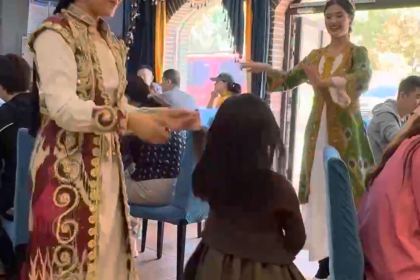 A WU DAN YANG BO ROU CUO CUO MIAN YANG GUAI ZHUA FAN