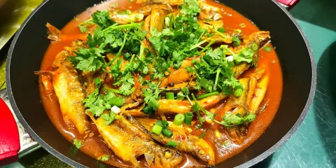 西域風情炭火烤羊腿