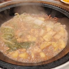粘豆包铁锅炖(温泉街店) User Photo