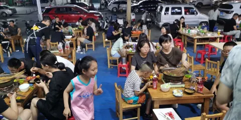 擼啊擼串串屋（洛川店）