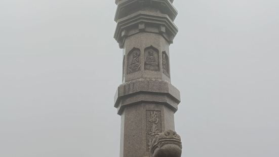 郴州市属宜章县，莽山风景区所在地，从东门进去是五指峰景区，从