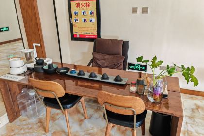 伴山酒店咖啡厅