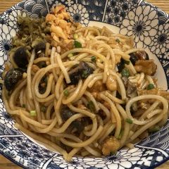 铅山烫粉 User Photo