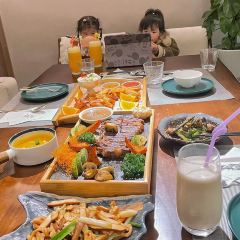 蔓生酒店(广安思源广场店)·瓦屋茶馆 User Photo