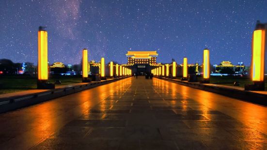 西安南门（永宁门）夜景很漂亮。