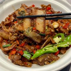 长沙五一广场荔高尊享酒店·风吹洞庭（儿时的土钵菜） User Photo