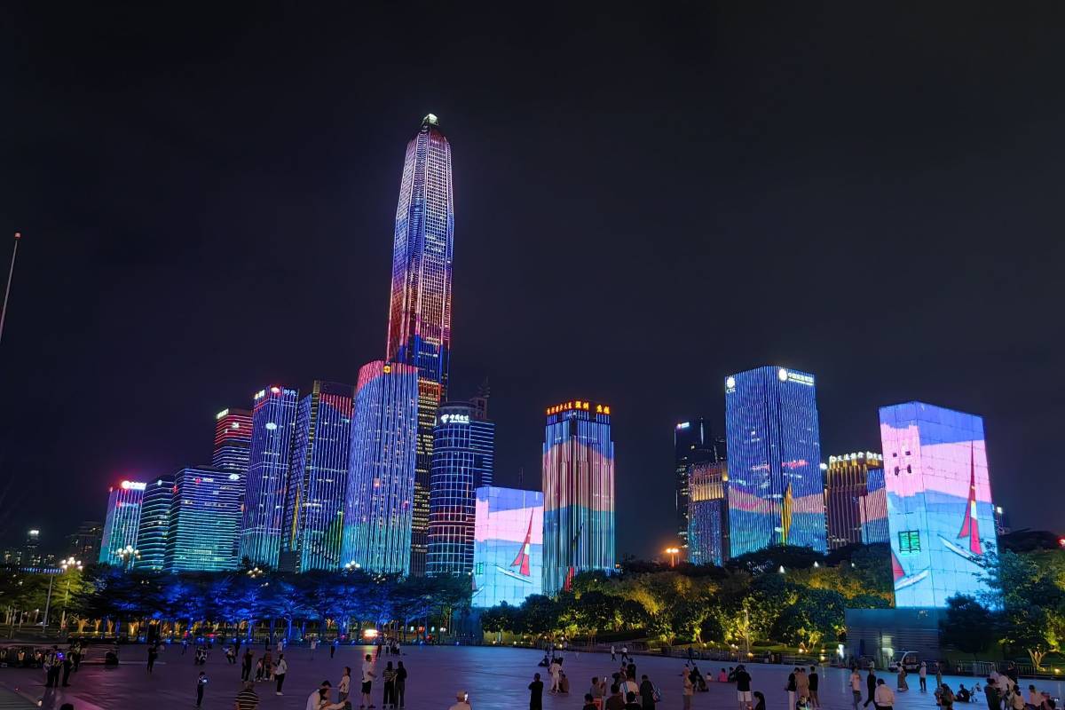 深圳跨年 | 市民中心:「灣區逐夢 2026」跨年夜燈光秀