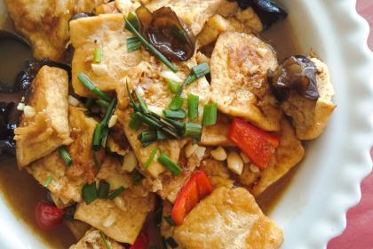 Xiandaohu Tucaiguan Catering