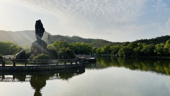 根本跟图片完全不是一回事，照骗啊！就是天下玉苑里面一部分景点