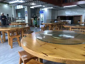 小木楼精品·炕锅·土火锅·碳烤羊肉