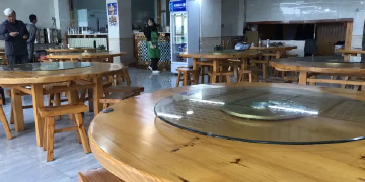 小君樓精品炕鍋土火鍋（茶卡鹽湖第一分店）