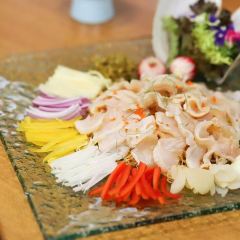 BAIWEICHAUN RESTAURANT·Pavilion Court · Friendship Court 여행 사진