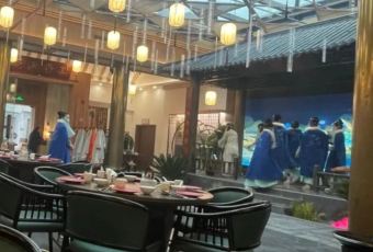 SONG FENG YA YAN User Photo